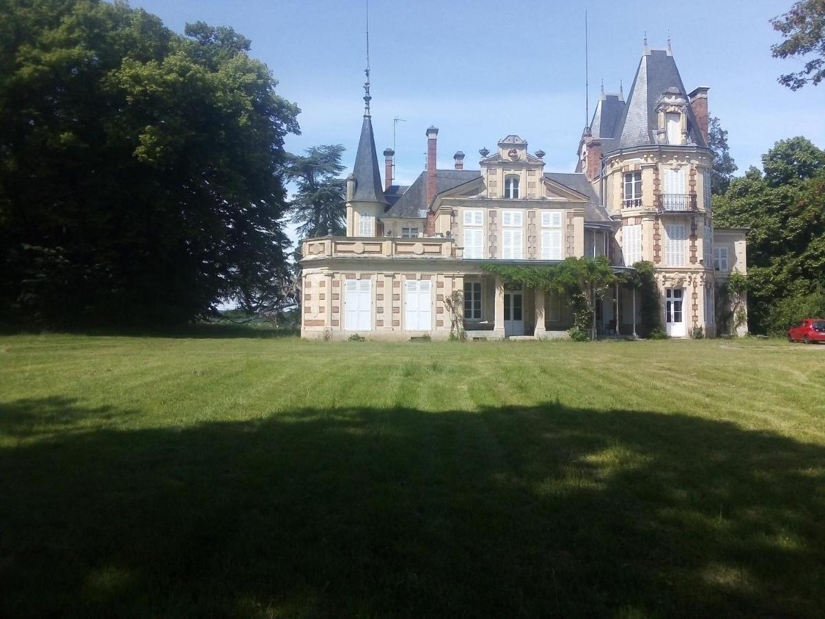 Chateau De Maucouvent Challuy 외부 사진