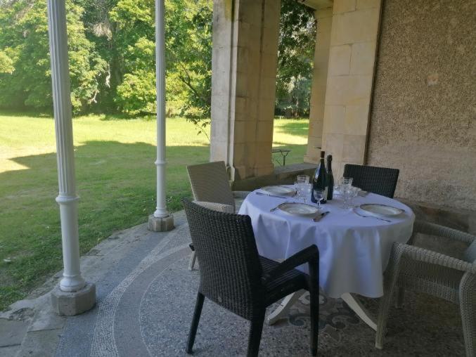 Chateau De Maucouvent Challuy 외부 사진