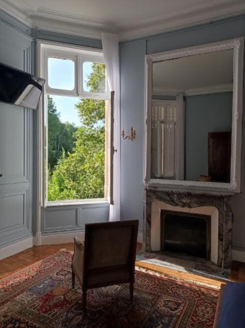 Chateau De Maucouvent Challuy 외부 사진
